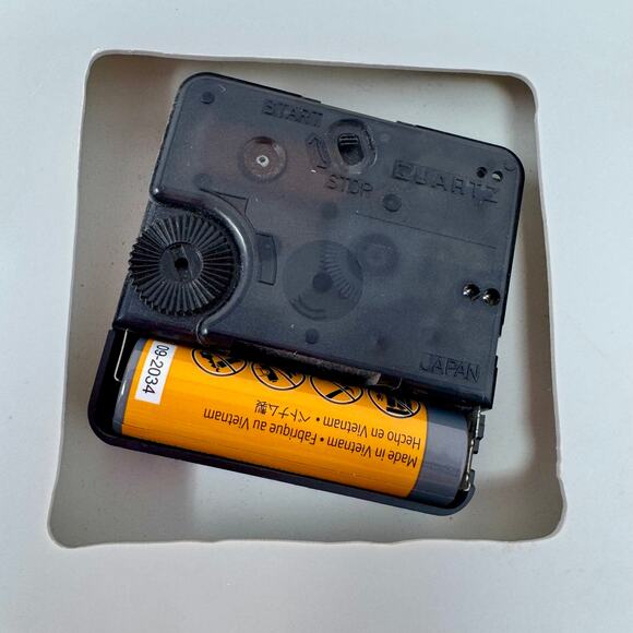 Vintage New York Mets Pennant Clock 1987 Battery MLB - Picture 5 of 5